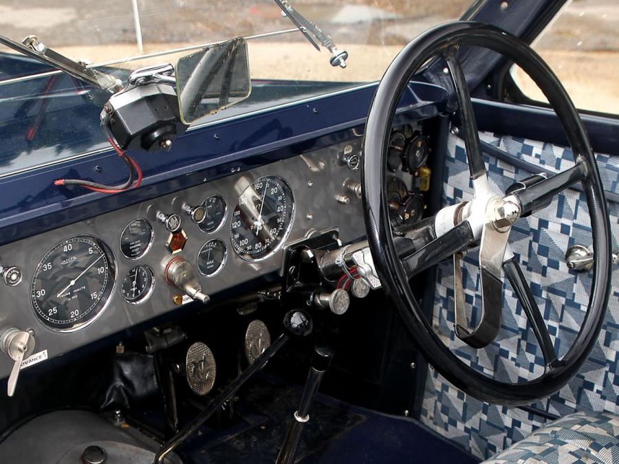 Панель приборов Voisin C25 Aerodyne Saloon 1934 года  (фото 22 из 24)
